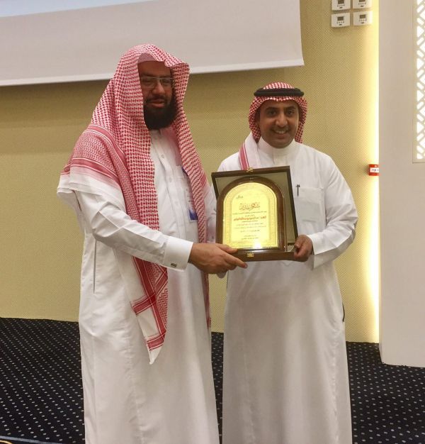 بدء الجولة التصحيحية على المطاعم ومقدمي المواد الغذائية بمكة