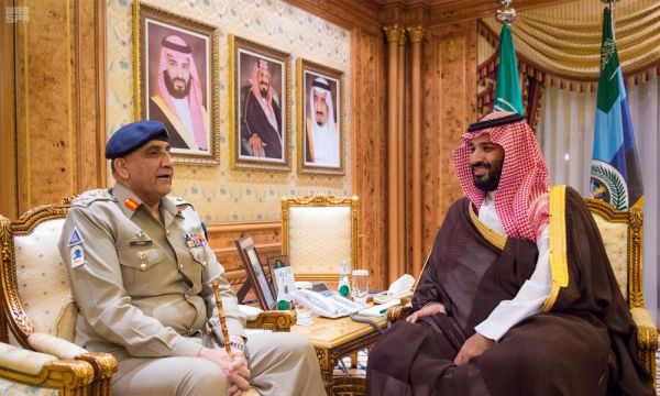 قائد القوات المشتركة يستقبل قائد الجيش الباكستاني
