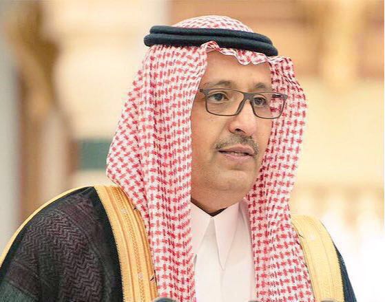 ضبط شخصين انتحال رجال أمن لتهديد آسيوي بمسدس بجدة