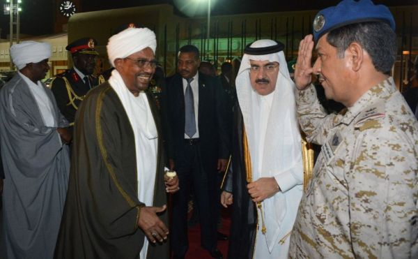 تكريم الراشد لمشاركته في فعاليات اليوم العالمي للبريد