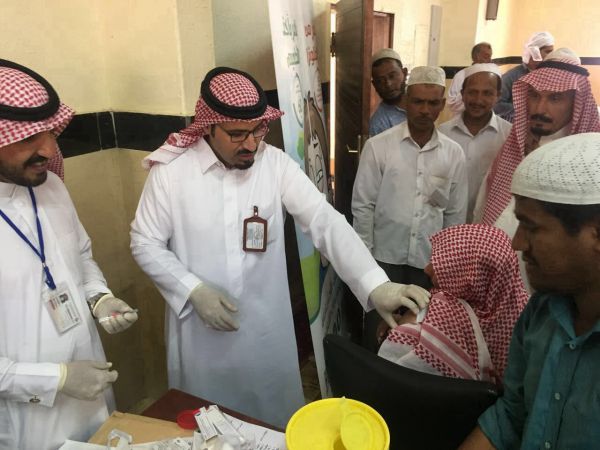 خيمة التحدث في كلية التقنية بالباحة للبنات