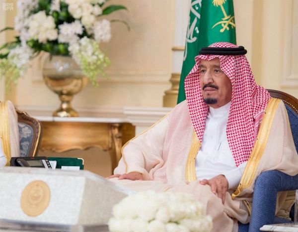 أمير الرياض يعزي أسرة الجريش
