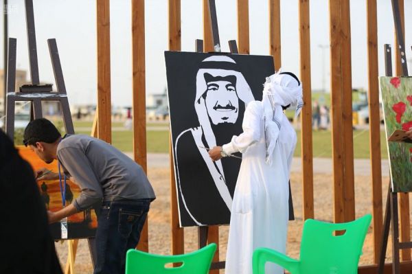 رئيس الاتحاد السعودي لكرة القدم يجتمع في لشبونة مع وفد رابطة (لا ليغا) الإسبانية