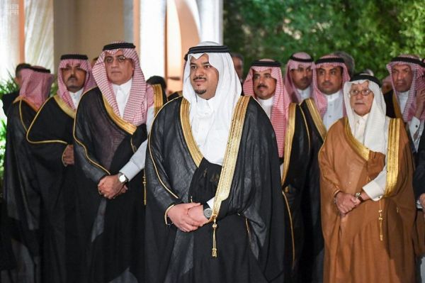 الأمير خالد بن سلطان يستقبل رئيس الاتحاد الدولي لسباقات الخيل العربية