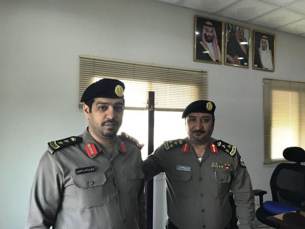 العتيبي يتقدَّم المشيعين لجنازة الشهيد النجادي