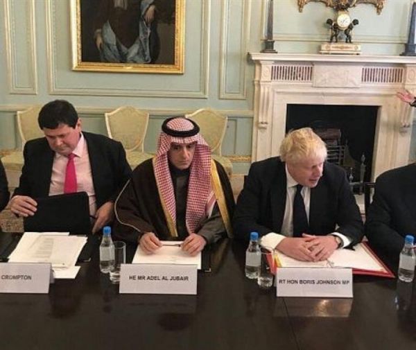 سفير خادم الحرمين الشريفين بماليزيا يحتفي بوزير الشؤون الإسلامية