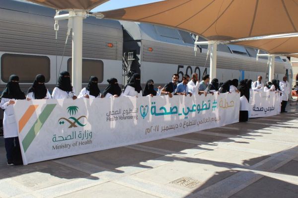 تدريب طلاب وطالبات كلية الطب داخل المدارس بالمجمعة
