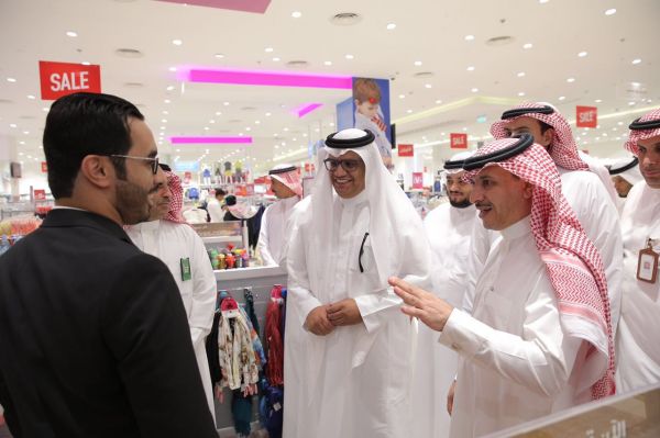 بلدية الشميسي تغلق ١٨٧ منشأة مخالفة