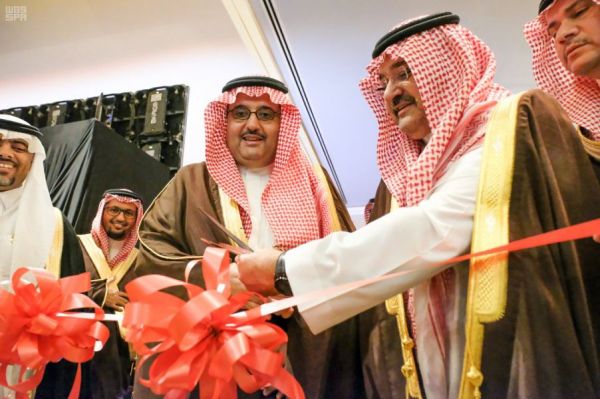 الحازمي الأول على طلاب متوسطة وثانوية الحسينية بصبيا