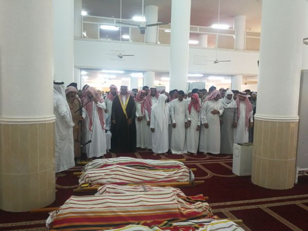 بلدية أجياد تنفذ حملة لإزالة مواقف السيارات المخالفة بمكة