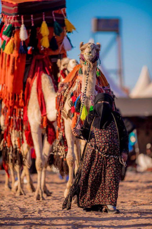 عيادة الألوان تستقطب زوار مهرجان ما راثون الألوان الخيري