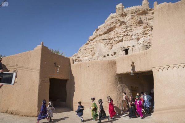 مهرجان الملك عبد العزيز للإبل يعزز الجوانب الحضارية والوطنية