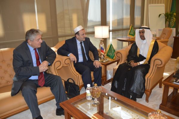 الجامعة العربية المفتوحة و إعلاميون ينظمان ملتقى الإعلام الحربي بعاصفة الحزم