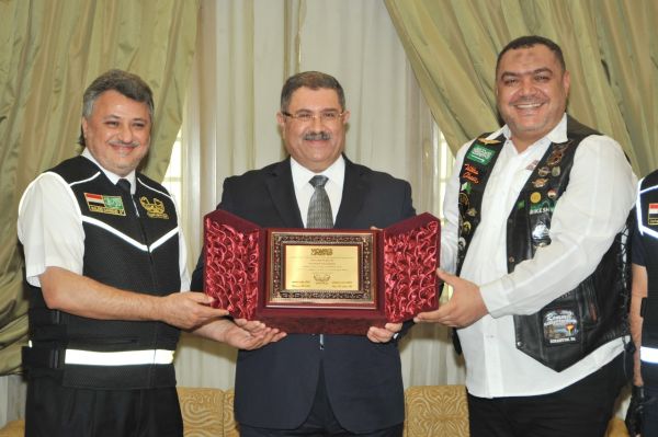مركز الملك سلمان للإغاثة يوزع كسوة الشتاء على اللاجئين السوريين بالأردن