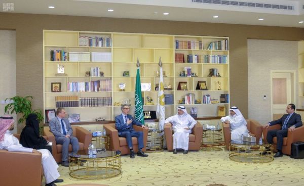 خادم الحرمين الشريفين يرعى حفل العرضة السعودية