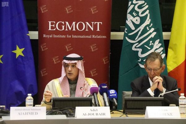 المرور  : السيارة المتداولة لرصد مخالفات الوقوف لاتتبع المرور