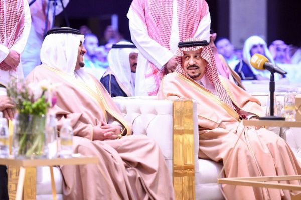شرطة الرياض تلقي القبض على تشكيل عصابي امتهن سرقة المحلات التجارية