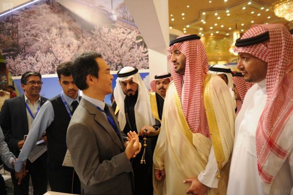 أمير منطقة الرياض يكرم الفائزين بجائزة الملك سلمان لحفظ القرآن الكريم