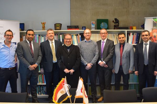 ازالة أحواش مخالفة بمخططات العمرة بمكة المكرمة