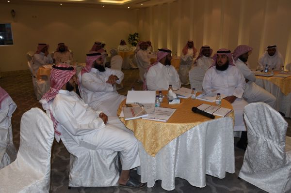 سائقي شركة مكة يوقفون باصاتهم المدرسية بسبب الرواتب