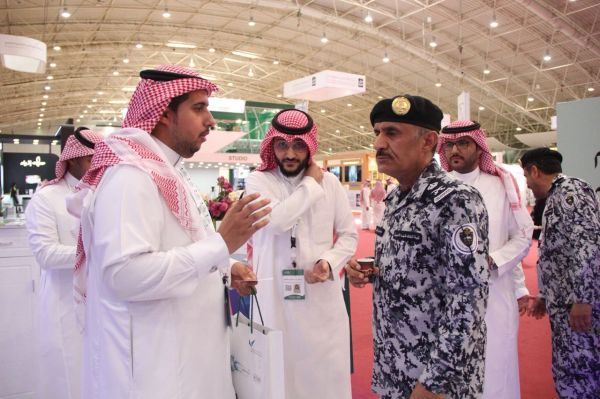 رئيس الطيران المدني يلتقي سفير دولة الإمارات لدى المملكة