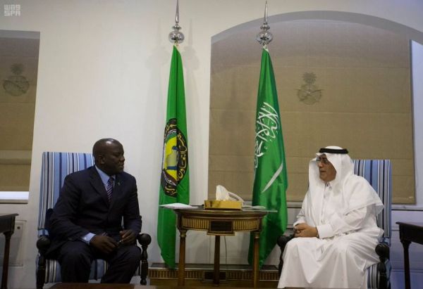 الفهيد يزور مدارس فاستراك كيدز