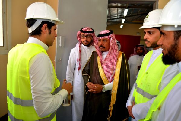 تعرض مقيم للسلب واركابه باص بالقوة