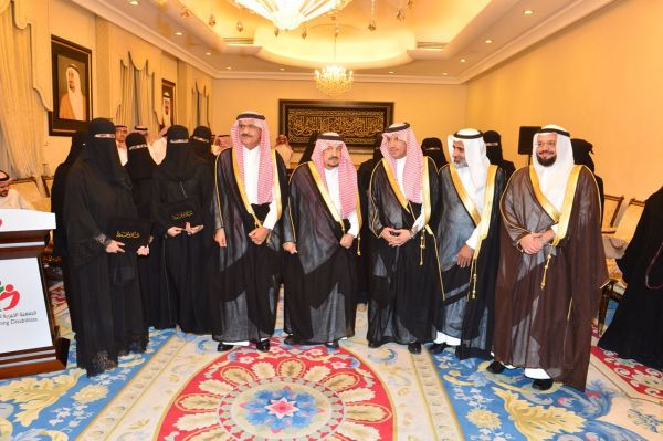 مدير مكتب الروابي بتعليم الرياض يُدشِّن تحويل مدرسة التعاون الإبتدائية لمدرسة إكترونية