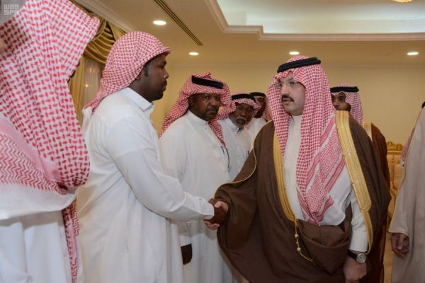 الأمير فيصل بن بندر يستقبل أمين لجنة شباب منطقة الرياض
