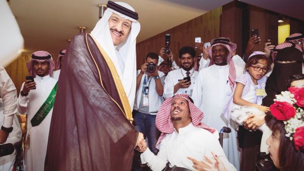 حرم أمير منطقة الرياض تكرّم 302 طالبة متفوقة بالرياض