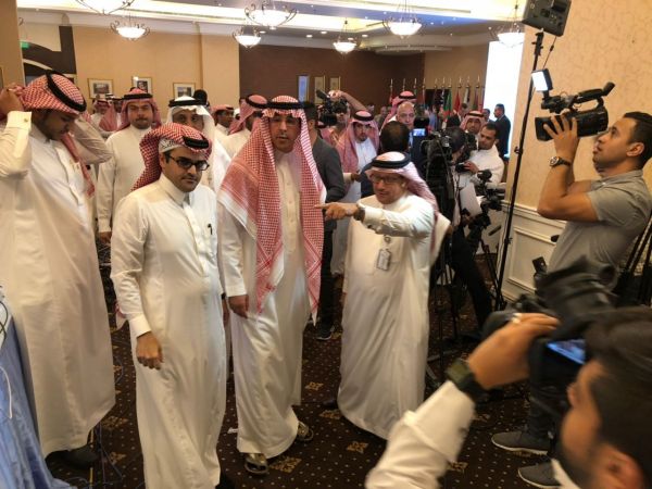 مدير سياحة الباحة يكرم المشاركين ببرنامج لا تترك اثر