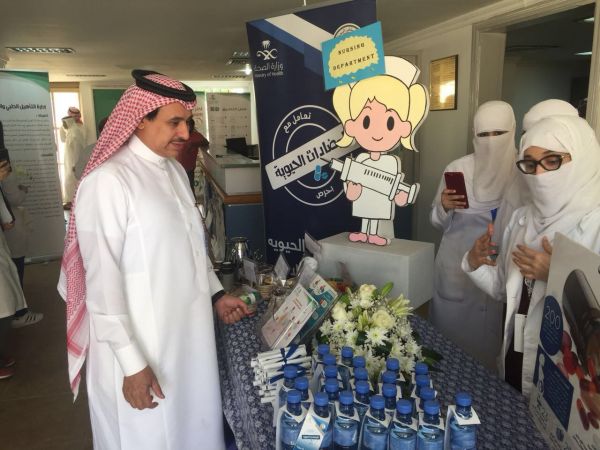 العواد يتفقد المركز الاعلامي للقمة العربية باثراء وميركور