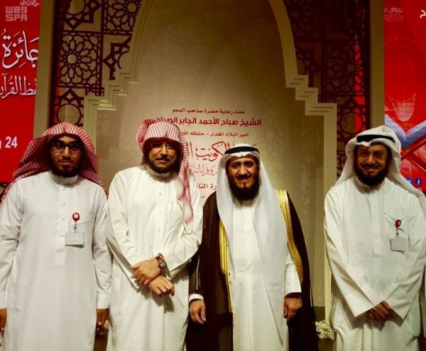 أمير نجران ينقل تحيات القيادة لأهالي محافظة شرورة ويكرّم أبناء الشهداء