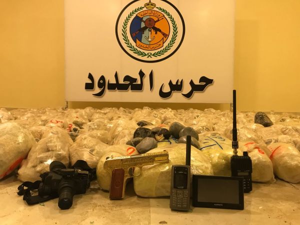 زراعة صفيحة عنقية تنهي معاناة مريض بمستشفى حفر الباطن المركزي