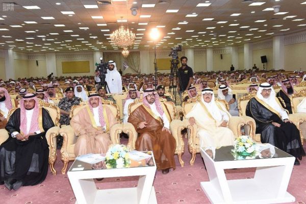 رئيس جمهورية الجابون يؤدي مناسك العمرة