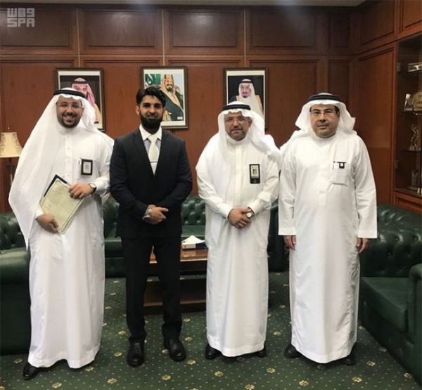 نائب أمير منطقة مكة المكرمة ينقل تعازي القيادة لذوي الشهيد الكيادي