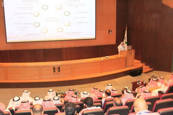 الأمير فيصل بن بندر يستقبل رئيس المجلس البلدي بأمانة منطقة الرياض