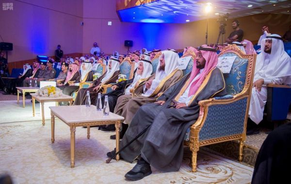 وزير الداخلية يرعى حفل تخريج الدورة التأهيلية على أعمال الدفاع المدني