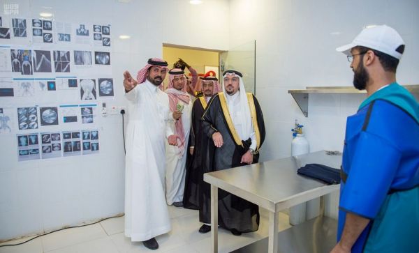 مدير جامعة حائل يتفقد سير الاختبارات بالجامعة