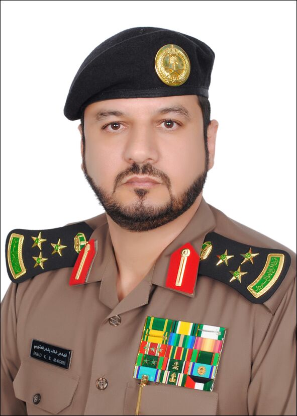نائب أمير الرياض يتفقد المواقع التي سقطت عليها شظايا الصواريخ البالستية