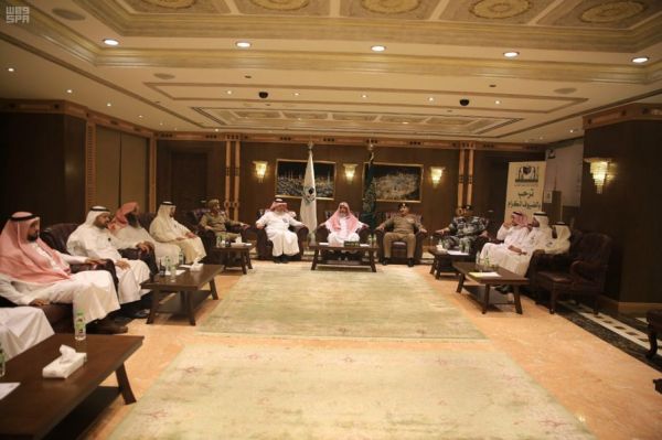 امير حائل يوجه إدارات الإمارة والمحافظات بالعمل اثناء العيد