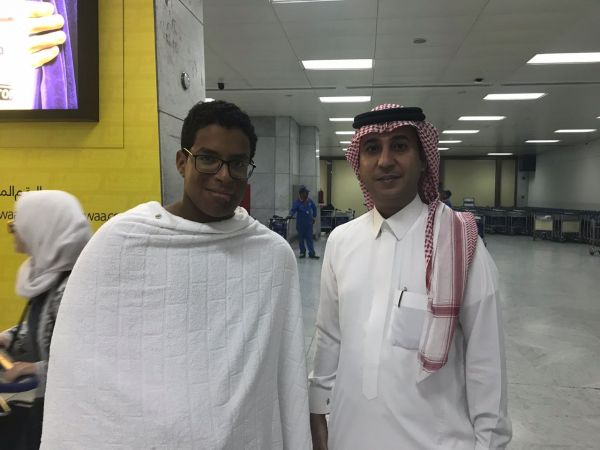 شرطة الرياض تقبض على وافد هندي يقوم بتصنيع الخمور وترويجها