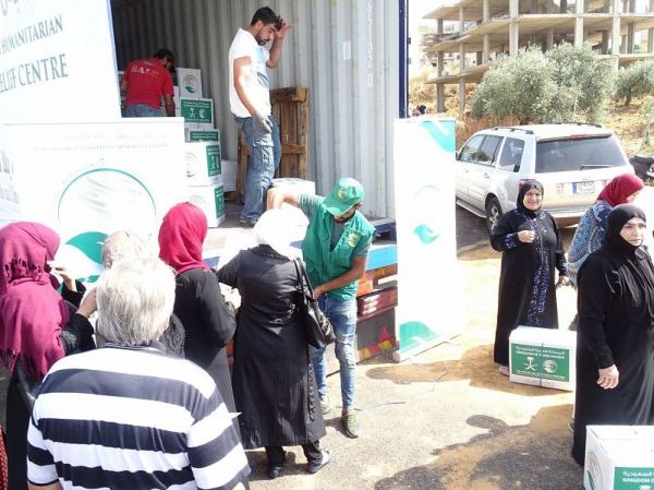 نائب أمير جازان ينقل تعازي القيادة لذوي الشهيدين المالكي والدغريري