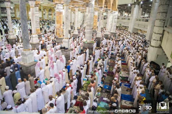 ولي العهد يلتقي الرئيس السوداني