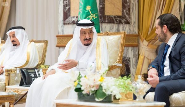 مركز الملك سلمان للإغاثة يوزع سلالاً غذائية في محافظة الحديدة