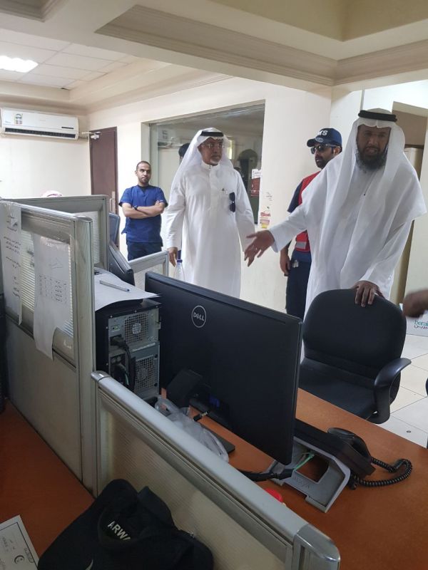 الأمير فيصل بن خالد بن سلطان يستقبل أبناء وذوي شهداء الواجب ويهنئهم بعيد الفطر