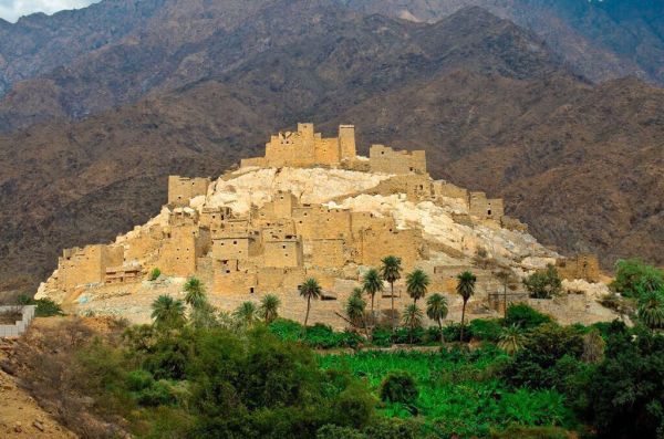 بن سبره يشهد الحفل الثقافي لبيشة تعايدكم