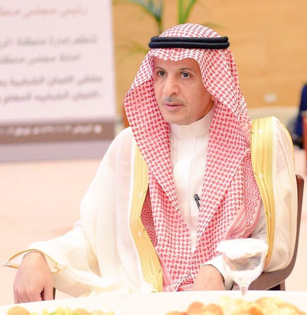 مدير جامعة أم القرى يحتفل بزفاف عمر