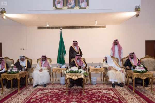 وزير الحرس الوطني يطمئن على صحة الشيخ الأشرفي