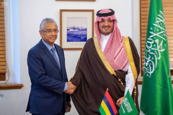شيخ الأزهر يستقبل سفير خادم الحرمين الشريفين لدى مصر